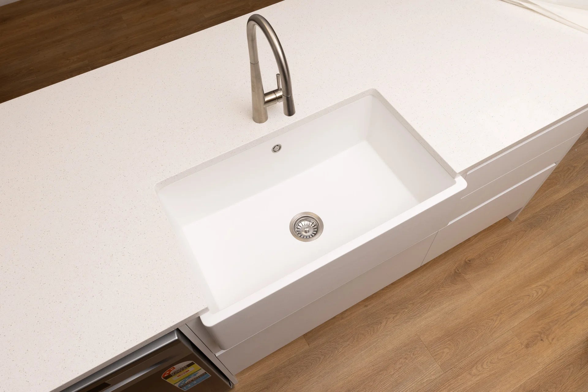 800 Single Butler Sink (White Granite)