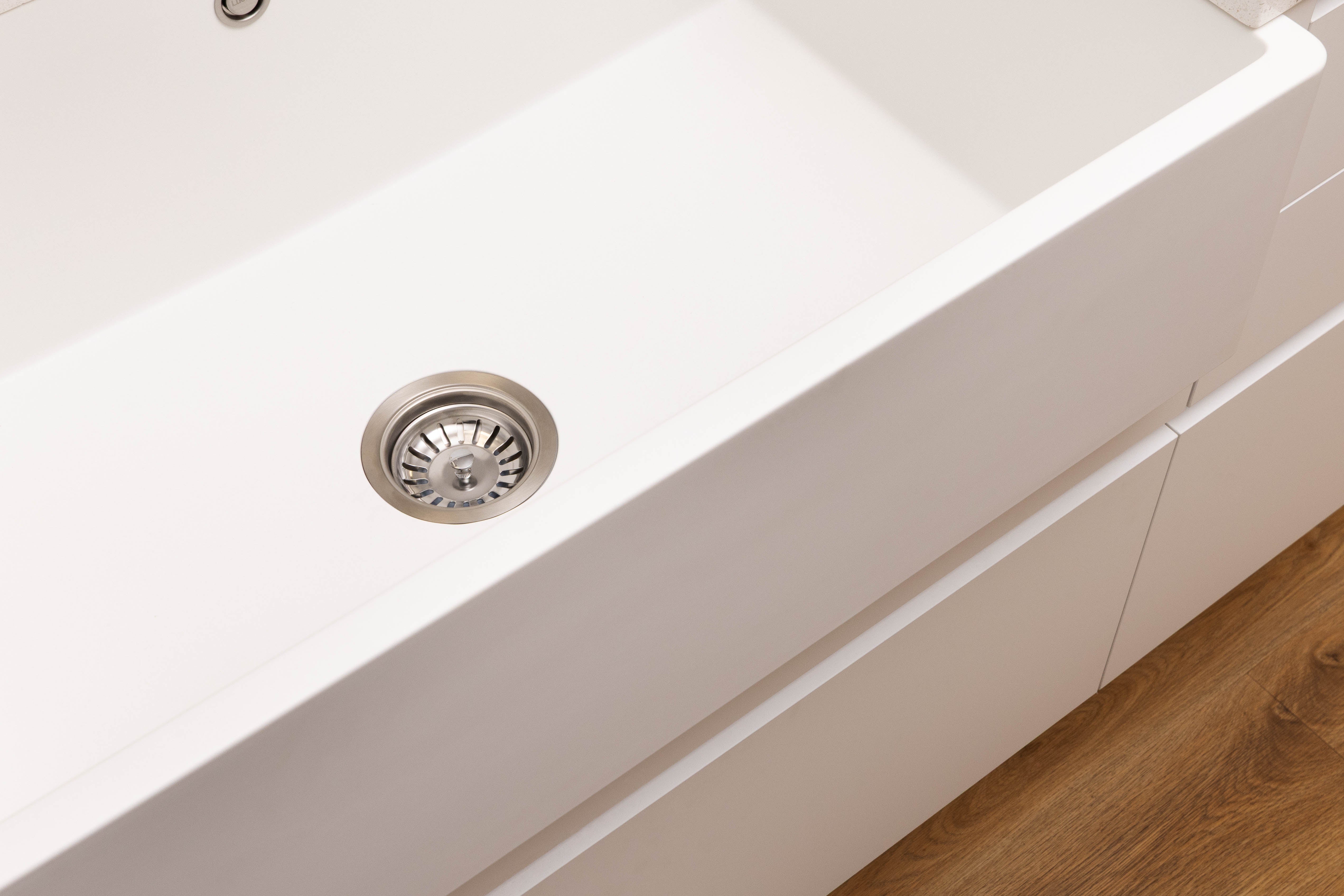 Wairarapa 800 Butler (White Granite)